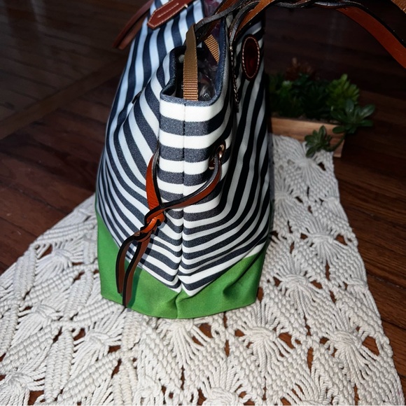 Dooney & Bourke | Sullivan Shopper Tote - Picture 5 of 10